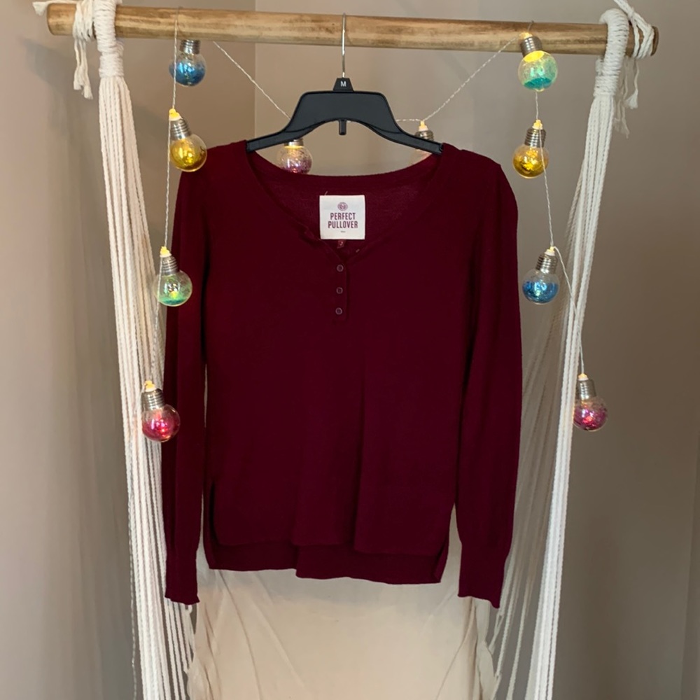 2/$15 SO- small burgundy lightweight pullover